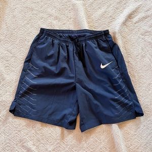 NWOT blue Nike Challenger men shorts